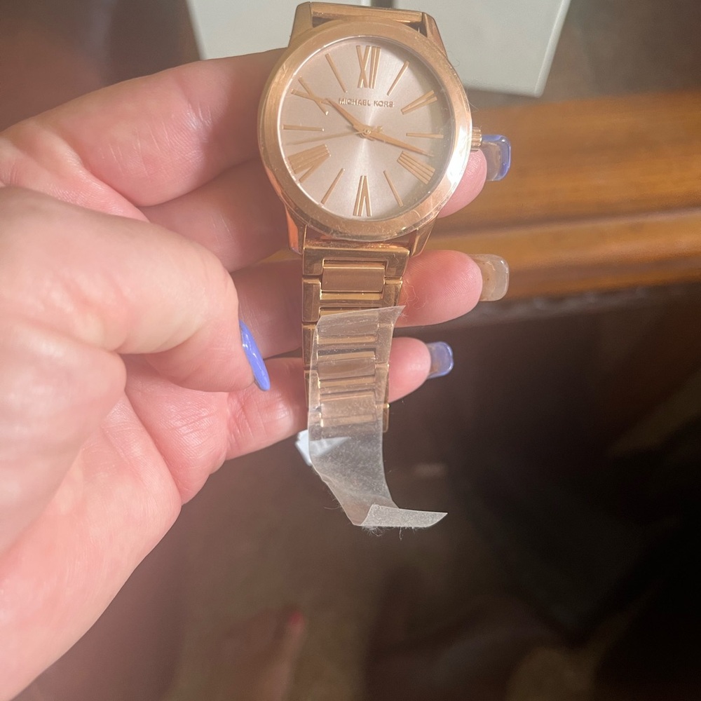 Brand new, womens Michael kors watch. Never used.